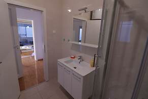 Apartments Tomana