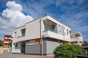 Funtastic Apartment with Private Heated Pool