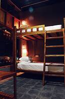 Demoso Lodge - Hostel