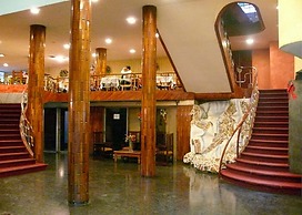 Hotel Maya Excelsior