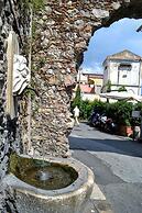 B&B Tauromenion
