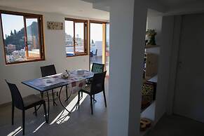 B&B Tauromenion