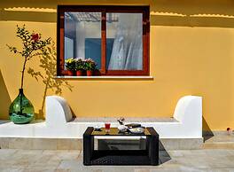 B&B Tauromenion