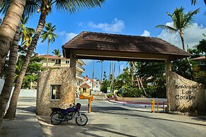 Las Terrazas Condo - Los Corales Village