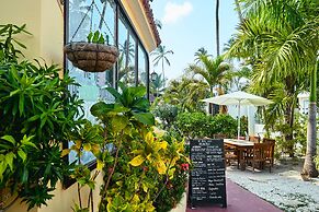 Las Terrazas Condo - Los Corales Village