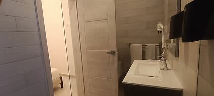 Las Terrazas Condo - Los Corales Village