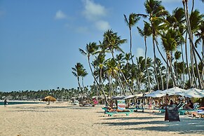 Las Terrazas Condo - Los Corales Village