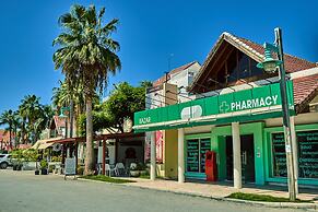 Las Terrazas Condo - Los Corales Village
