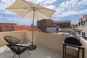 Casa Sepia