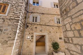 Casa Sepia