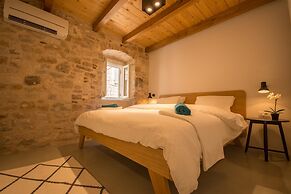 Casa Sepia