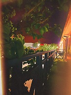 Hotel California ***