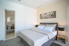 Villa Avalon