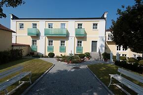 Biedermeier Hof