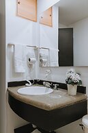 Travelers Orange Suites