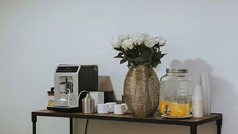 Travelers Orange Suites
