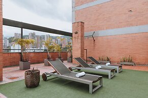 Travelers Orange Suites