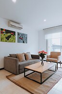 Travelers Orange Suites