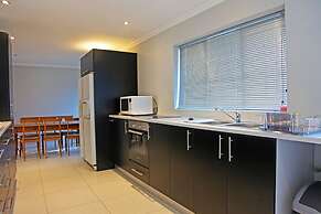 Modern Cottage In Upper Constantia