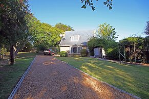 Modern Cottage In Upper Constantia