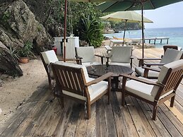 Chez Max, Cadras Haiti