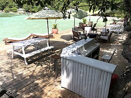 Chez Max, Cadras Haiti