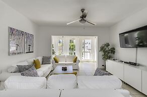 Flor Del Mar Condo