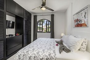 Flor Del Mar Condo