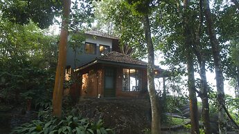 Edakkal Hermitage