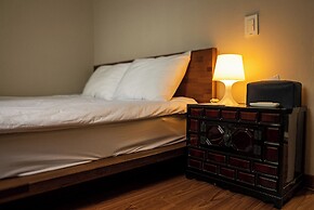 YH GuestHouse - Hostel
