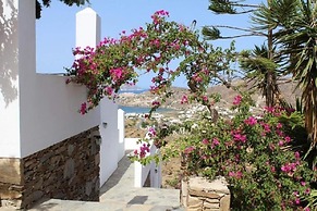Country House Apartments