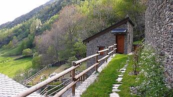 Aparthotel Spa Areu