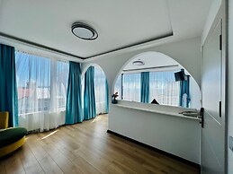 Apex Hotel