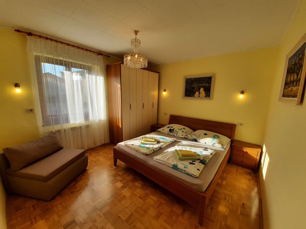 Apartment Zonir with sauna