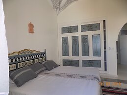 House Dar Mamina