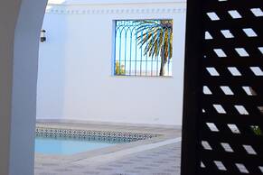 House Dar Mamina