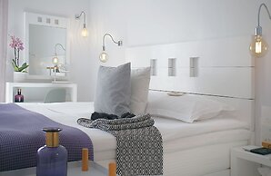 Glaros Petit Hotel