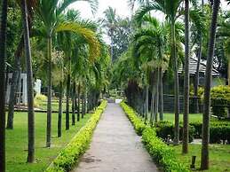 Amaluna Resorts