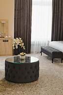 Dona Hotel