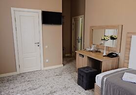 Dona Hotel