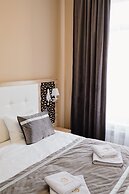 Dona Hotel
