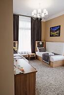 Dona Hotel