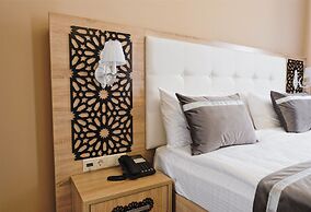 Dona Hotel