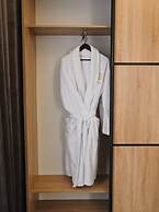 Dona Hotel