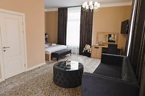 Dona Hotel