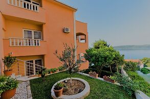 Tonina Apartments