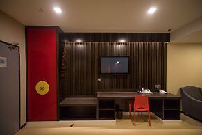 3-Plus Hotel