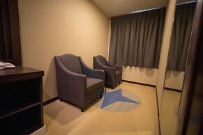 3-Plus Hotel