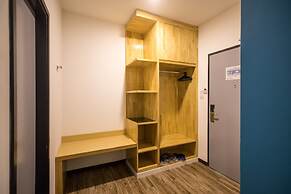 3-Plus Hotel