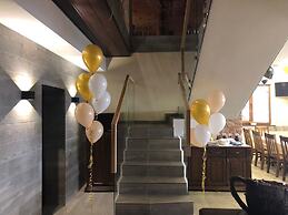 Golden Nest